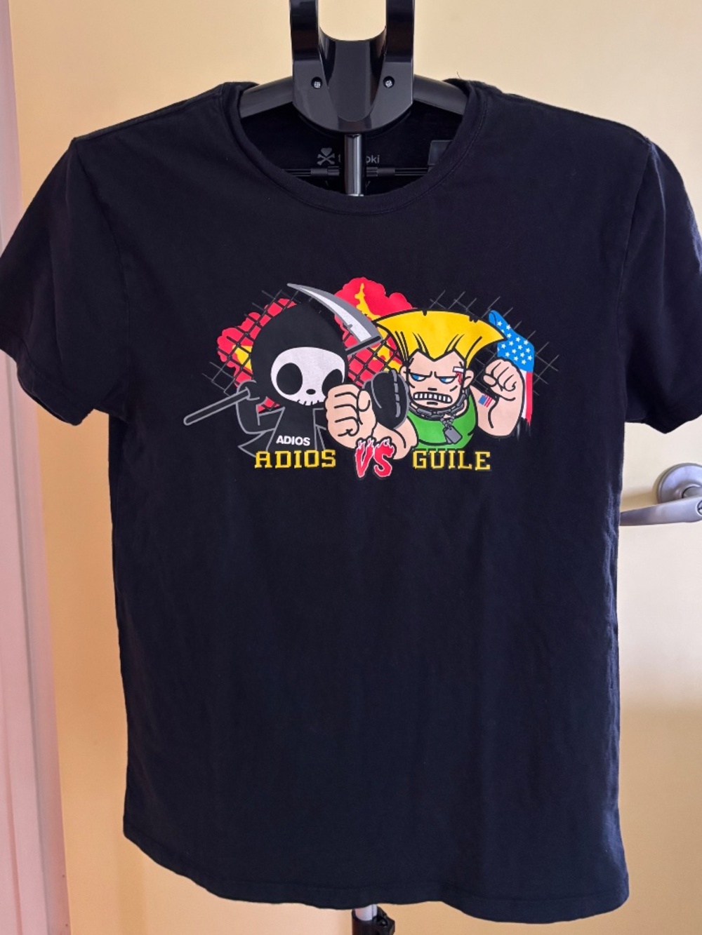 RARE Street Fighter vs Tokidoki Collab Adios vs Guile Men's Cotton T-Shirt Sz M